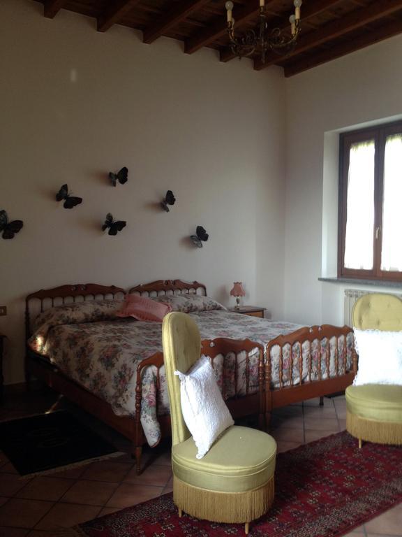 Bed And Breakfast Azienda Agricola Cascina Salazzara Magenta Buitenkant foto