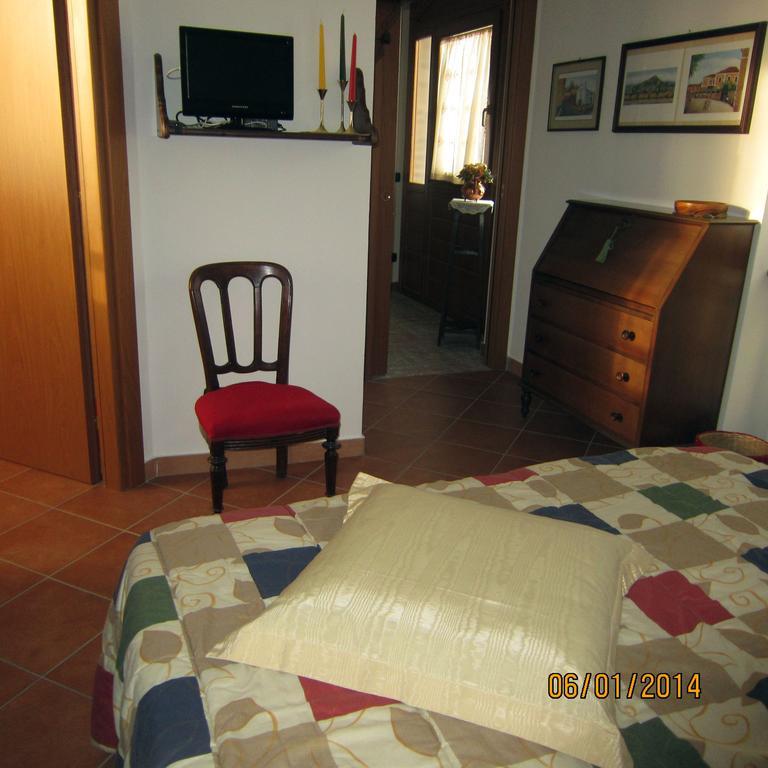 Bed And Breakfast Azienda Agricola Cascina Salazzara Magenta Buitenkant foto